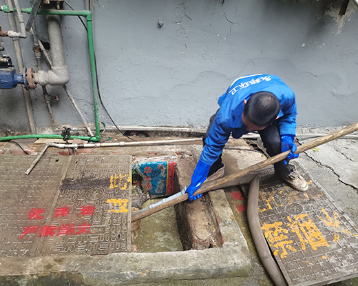 海头镇清掏化粪池