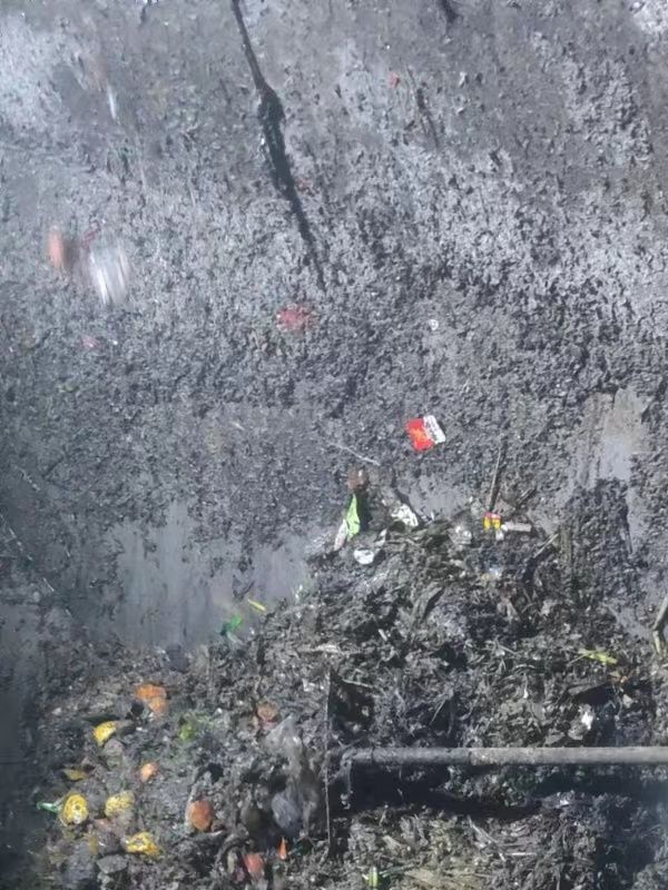 海头镇污水池清理